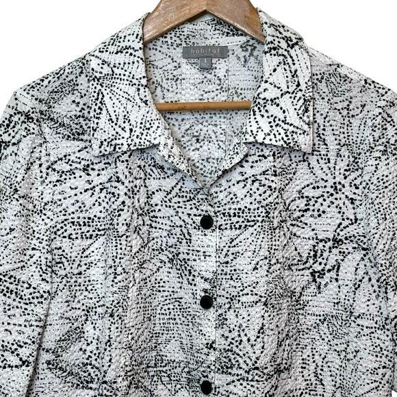 Habitat Size Small Lagen Look Black Textured Blouse with Black Floral De… - Picture 2 of 8